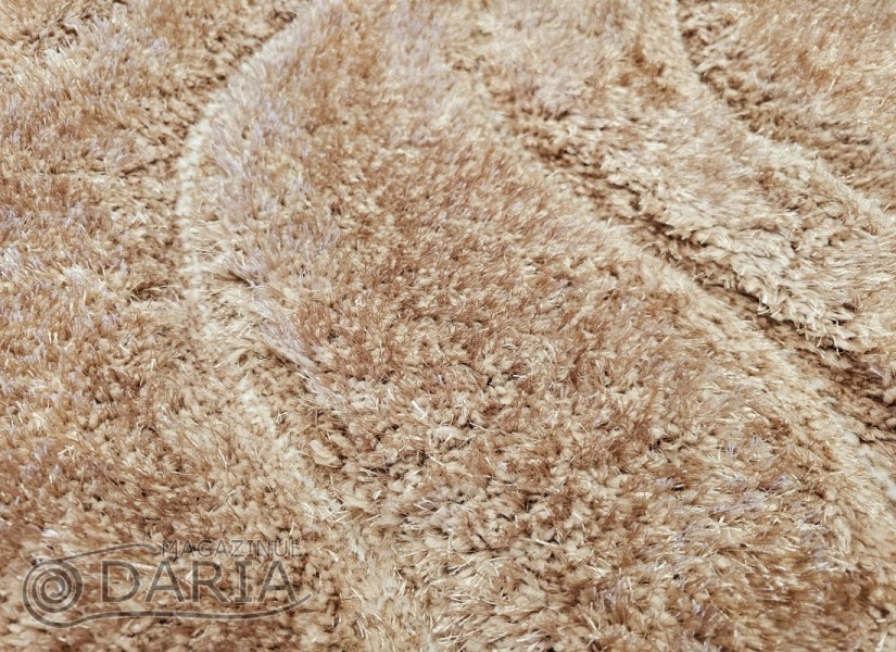 Traversă 3D SHAGGY GRANDE 323 camel