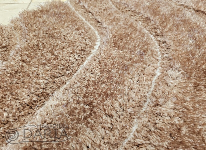 Traversă 3D SHAGGY GRANDE 323 camel