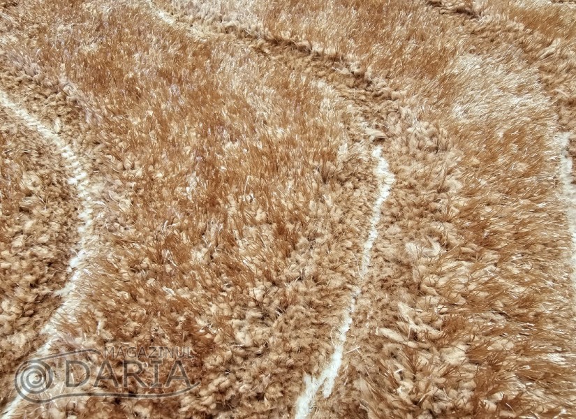 Traversă 3D SHAGGY GRANDE 323 camel