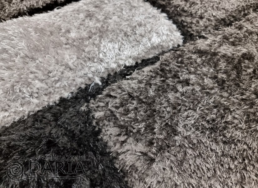 Traversă 3D SHAGGY GRANDE 720 black