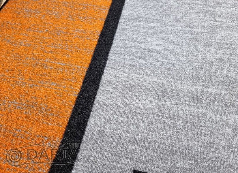 Covor tip mochetă ERIKA 8010 grey/orange